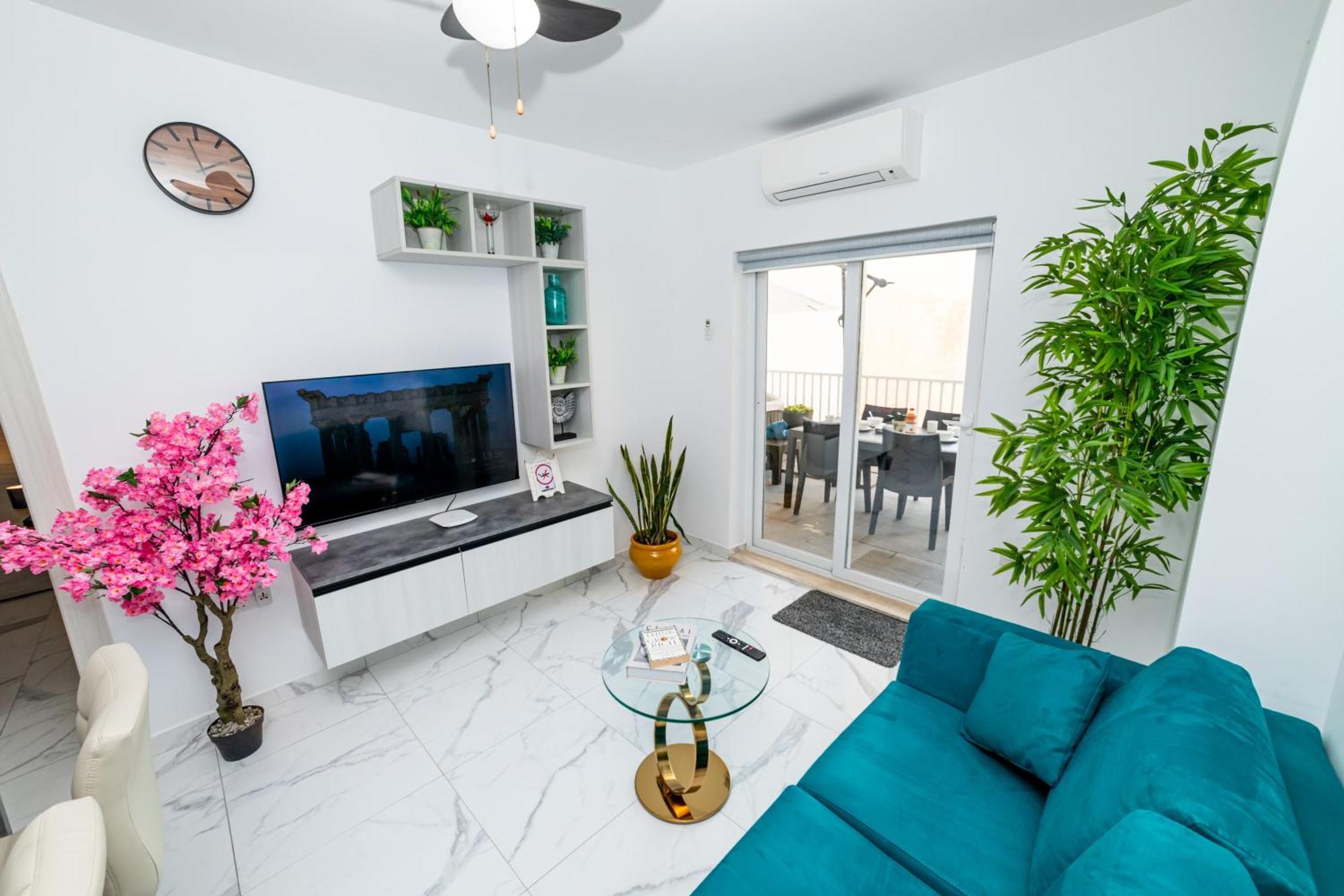 Sea Breeze, Spacious 2-Bedroom Lux Seaside Apartments St. Paul's Bay Exterior foto